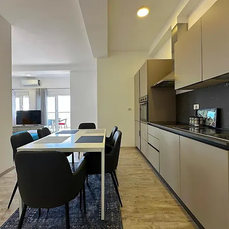 Seascape Vista, Luxury Seaview Daire Saranda